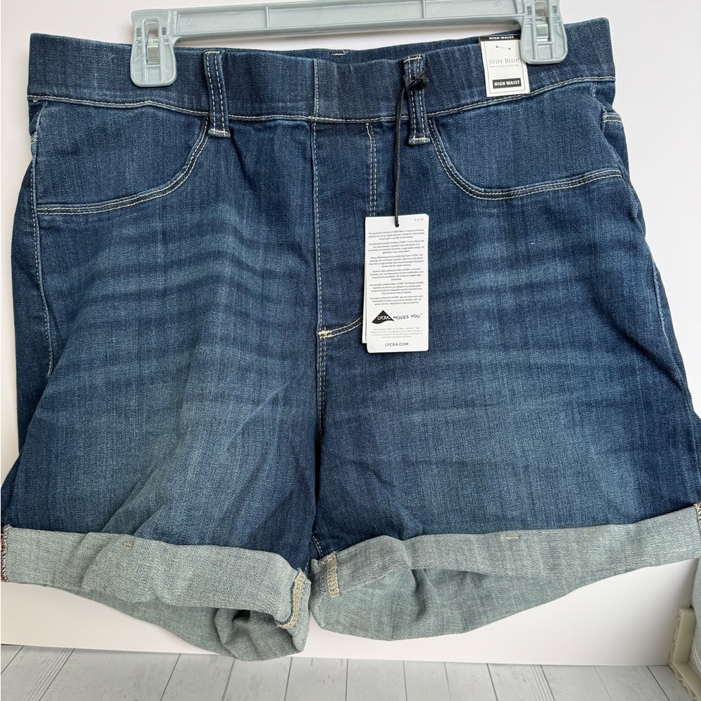 NWT Judy Blue high rise elastic waist denim shorts.